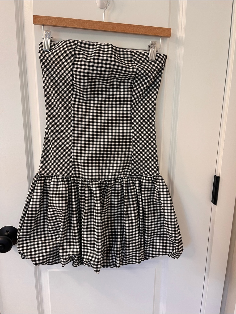 Women’s Black and White Gingham Strapless Ruffle Dress